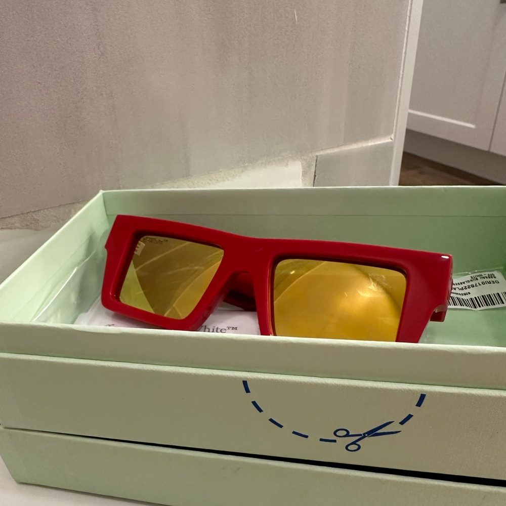 Off-White Sunglasses🔥